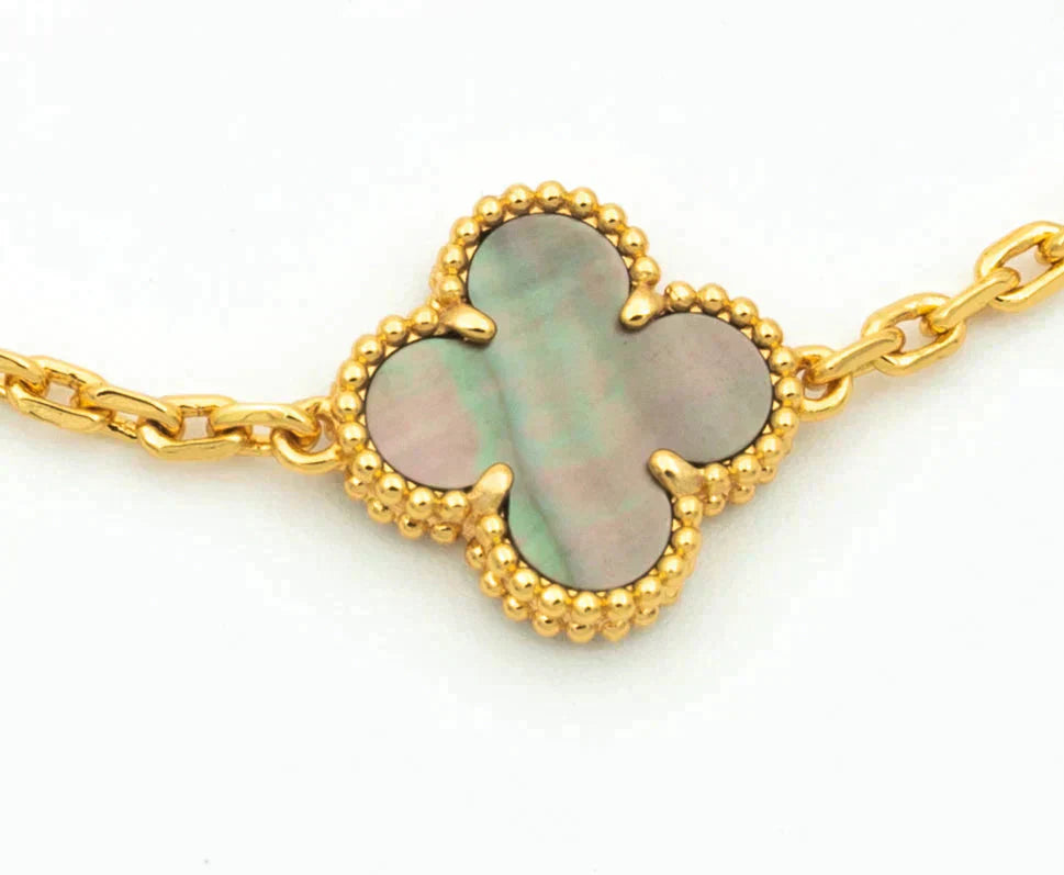 [Lumi] Neue Armbandkollektion „Clover 5 Motive Grau Mop“