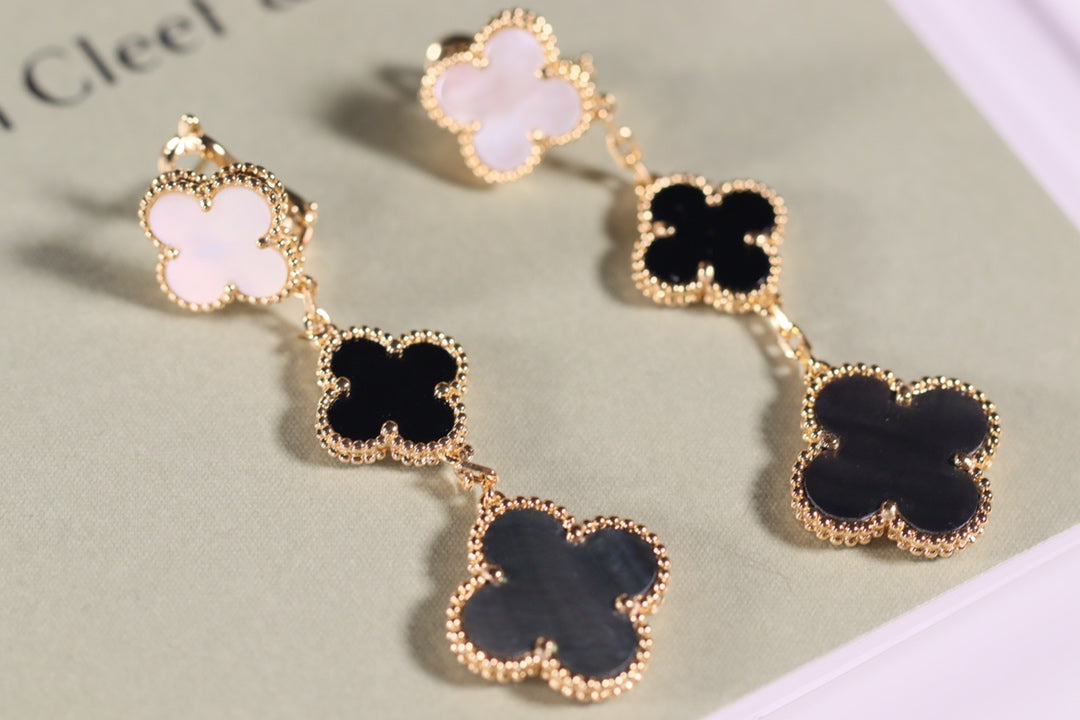 ¡®Lumi¡¯CLOVER EARRINGS GOLD ONYX MOP 3 MOTIF