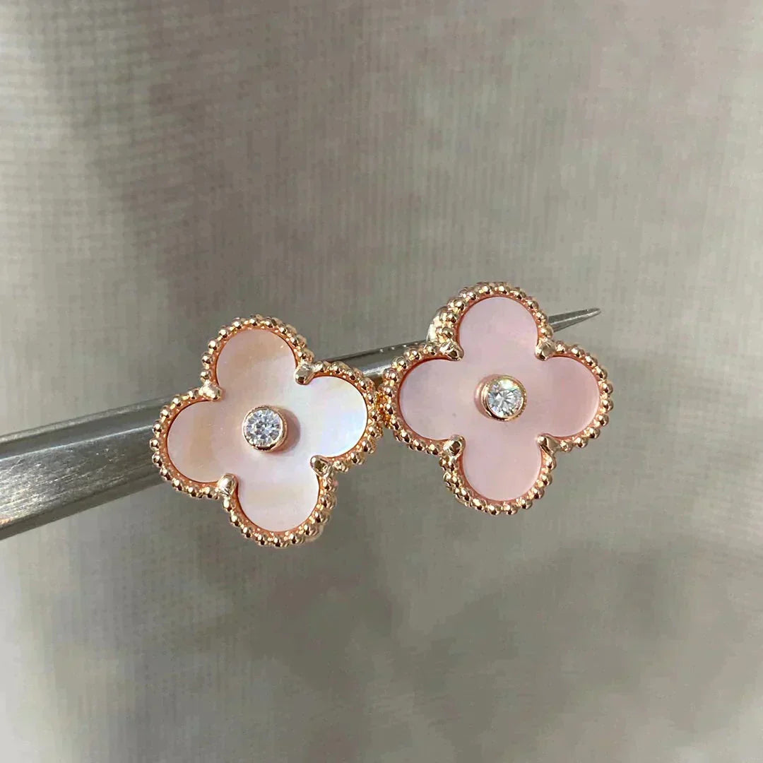 ¡®Lumi¡¯CLOVER MEDIUM 1 MOTIFS  PINK MOP DIAMOND EARRINGS