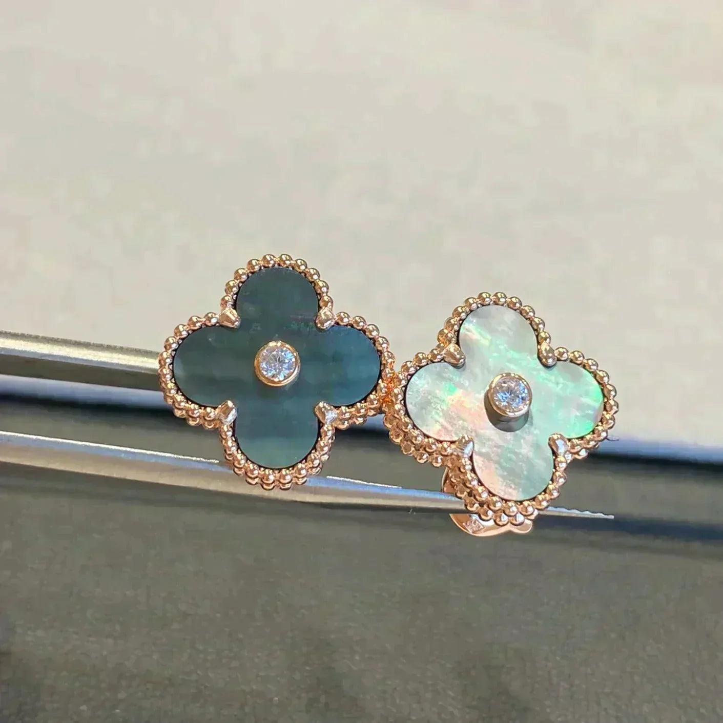 ¡®Lumi¡¯CLOVER MEDIUM 1 MOTIFS GRAY MOP  DIAMOND EARRINGS