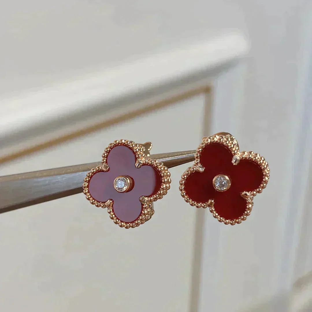 ¡®Lumi¡¯CLOVER MEDIUM 1 MOTIFS CARNELIAN  DIAMOND earrings