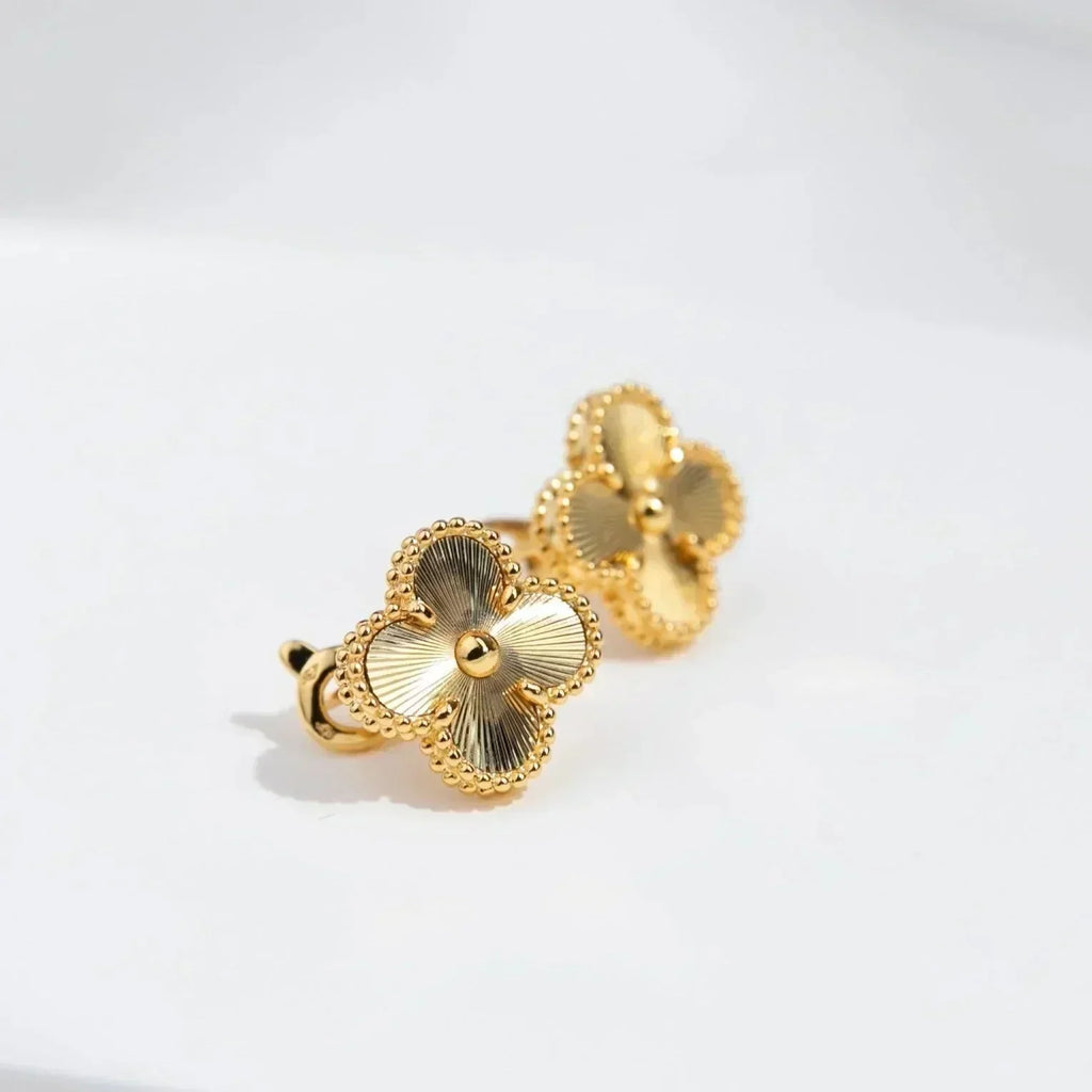 ¡®Lumi¡¯CLOVER MEDIUM 1 MOTIFS LASER EARRINGS