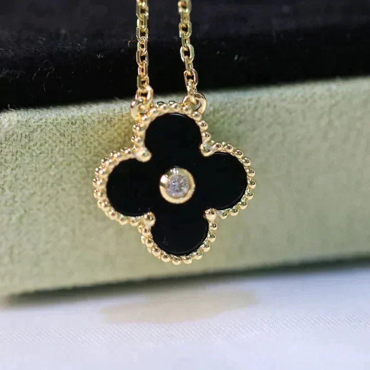 ¡®Lumi¡¯CLOVER 15MM DIAMOND ONYX NECKLACE