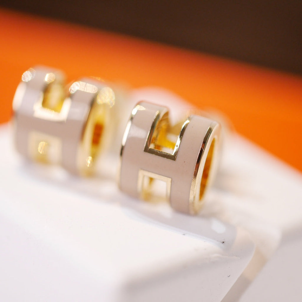 ¡®Lumi¡¯MINI POP H GOLD EARRINGS GREY