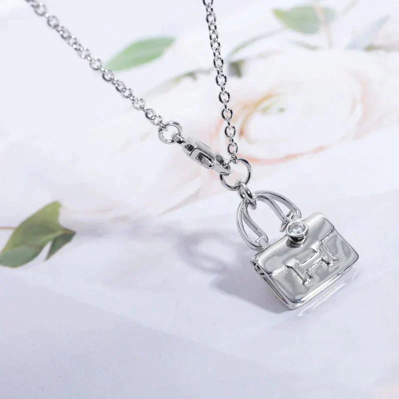 ¡®Lumi¡¯AMULETTE PEDANT SILVER NECKLACE