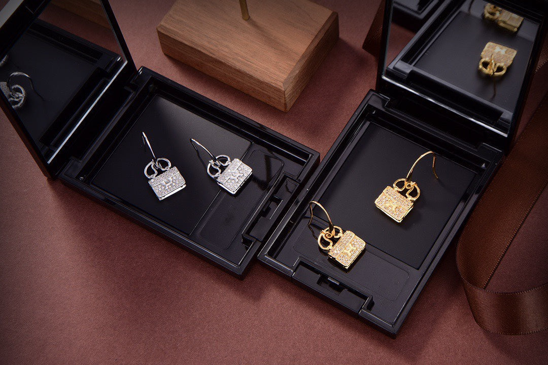 ¡®Lumi¡¯KELLY DIAMOND EARRINGS