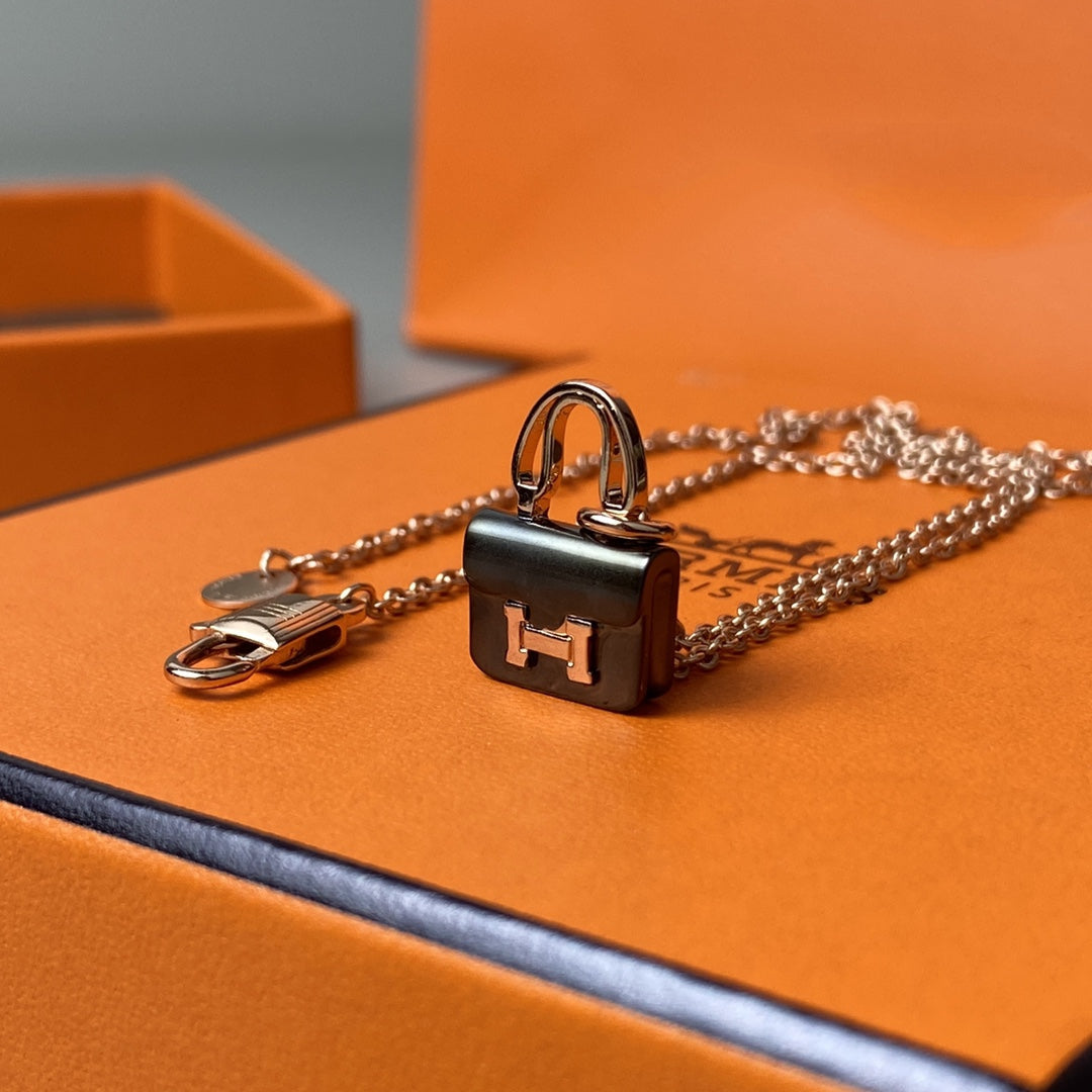 Lumi CONSTANCE SCHWARZER ANHÄNGER ROSÉGOLD KETTE