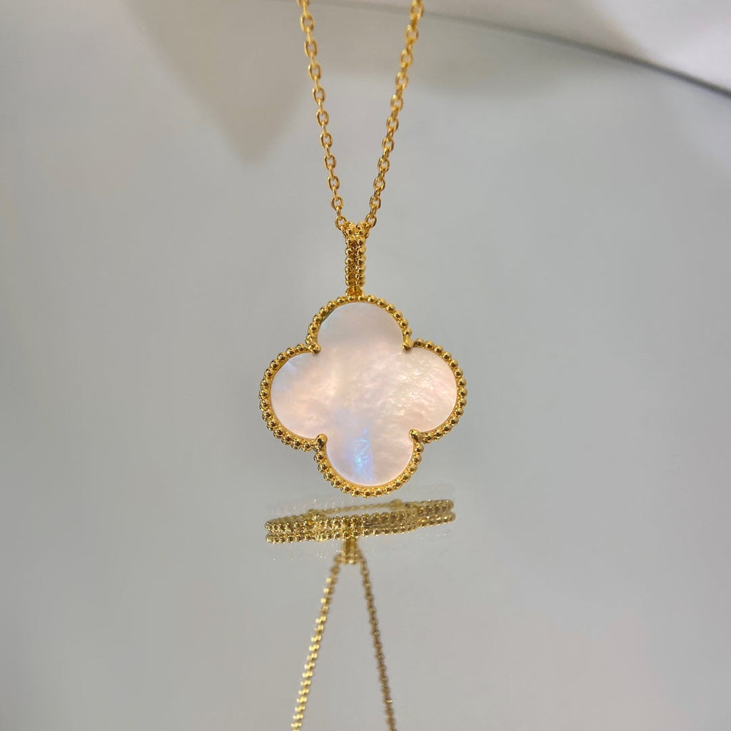 ¡®Lumi¡¯CLOVER 25MM MOP LARGE PENDANT NECKLACE