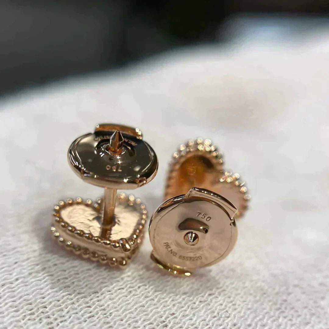 ¡®Lumi¡¯HEART CARNELIAN STUD EARRINGS