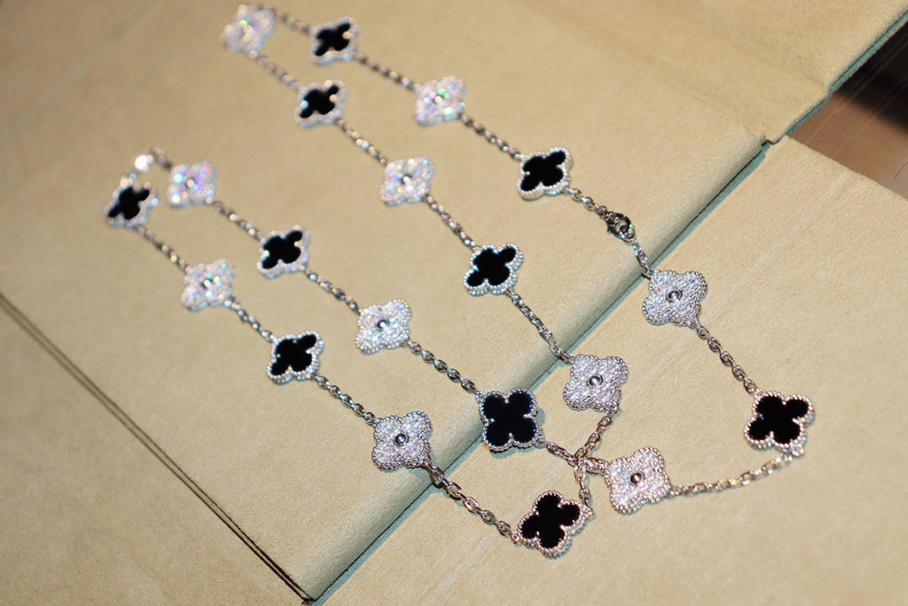 ¡®Lumi¡¯CLOVER 20 MOTIFS ONYX DIAMOND SILVER