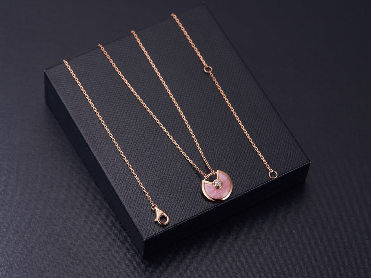 ¡®Lumi¡¯AMULETTE ROSÉGOLD ROSA MOP-HALSKETTE