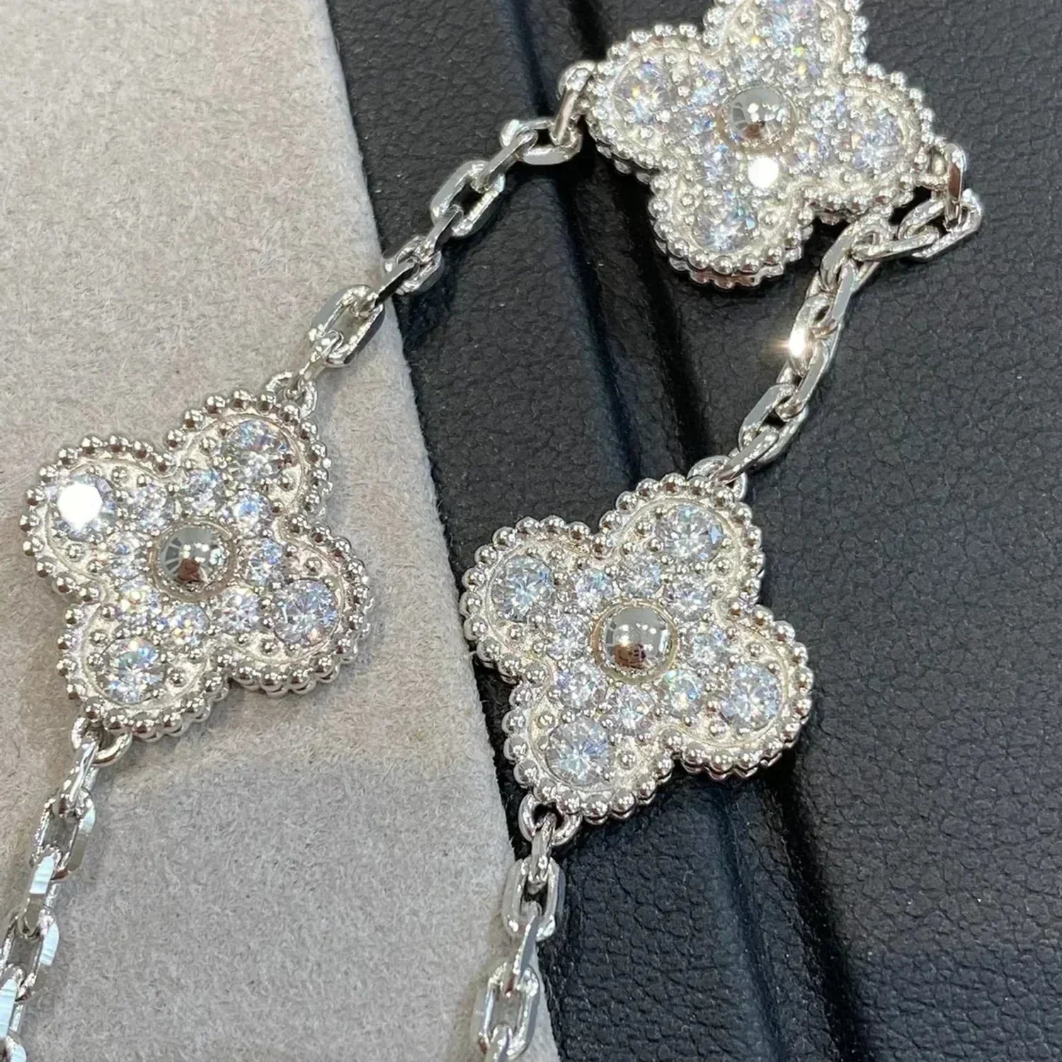 [Lumi]New  CLOVER 5 MOTIF FULL DIAMOND BRACELET COLLECTION