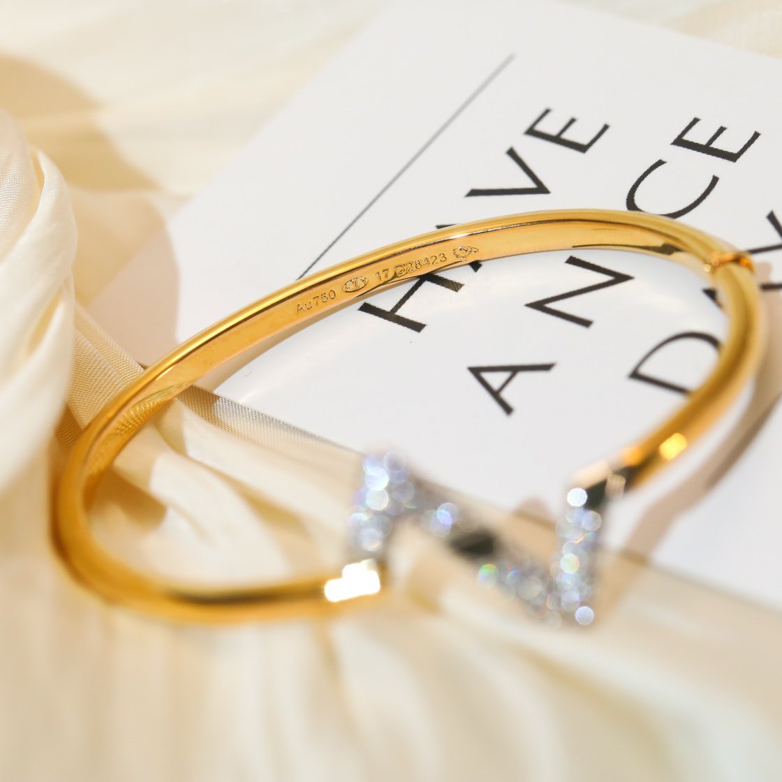 ¡®Lumi¡¯VOLTE UPSITE DOWN GOLD DIAMOND ARMBAND