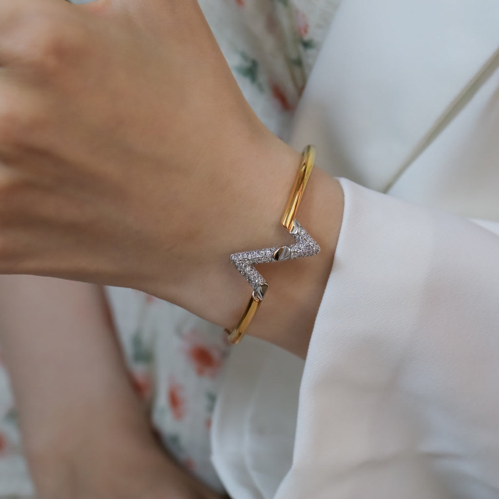 ¡®Lumi¡¯VOLTE UPSITE DOWN GOLD DIAMOND ARMBAND