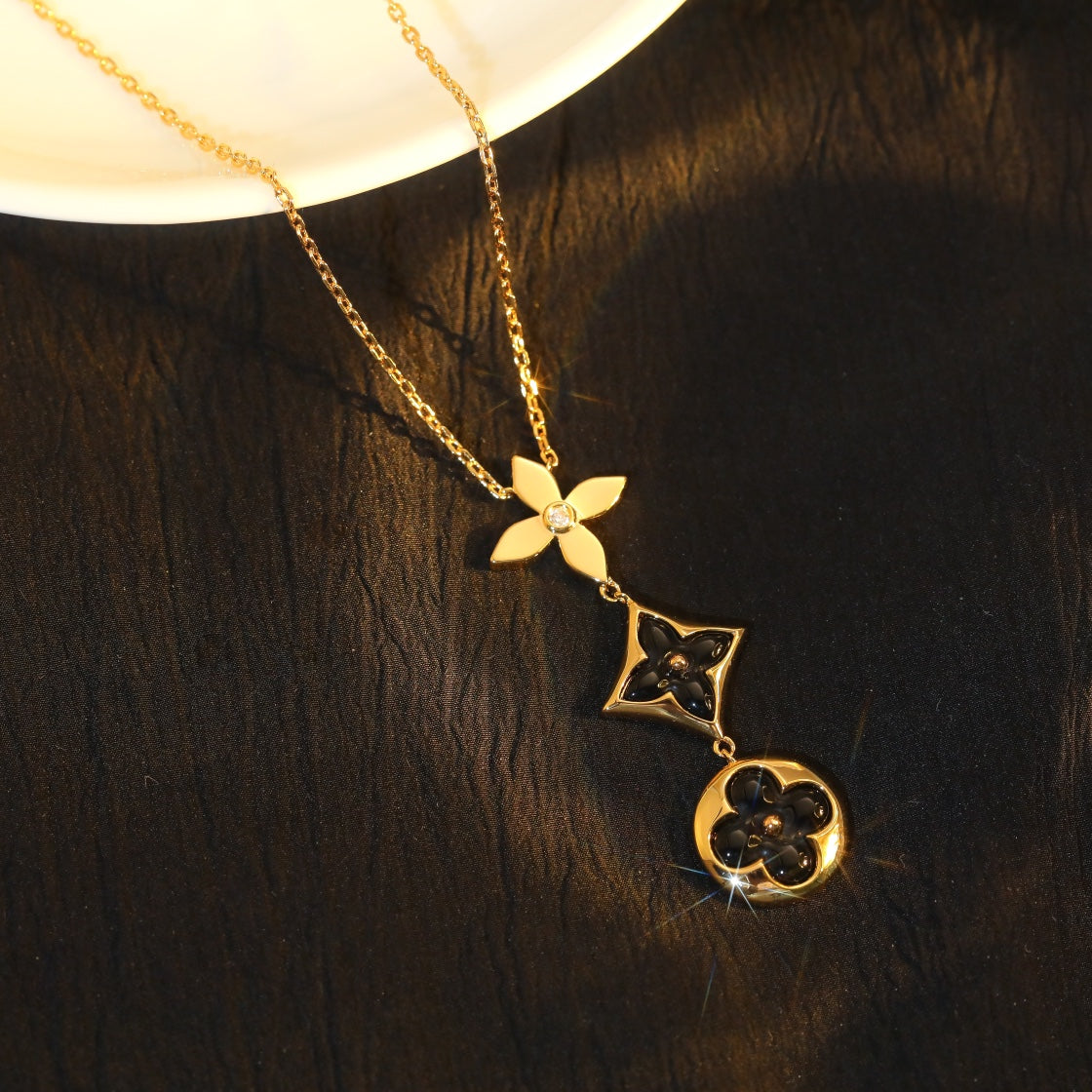 ¡®Lumi¡¯STAR AND SUN ONYX ROSA GOLD KETTE