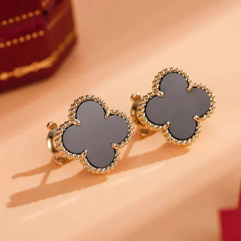 ¡®Lumi¡¯CLOVER MEDIUM 1 MOTIFS  ONYX STUD EARRINGS