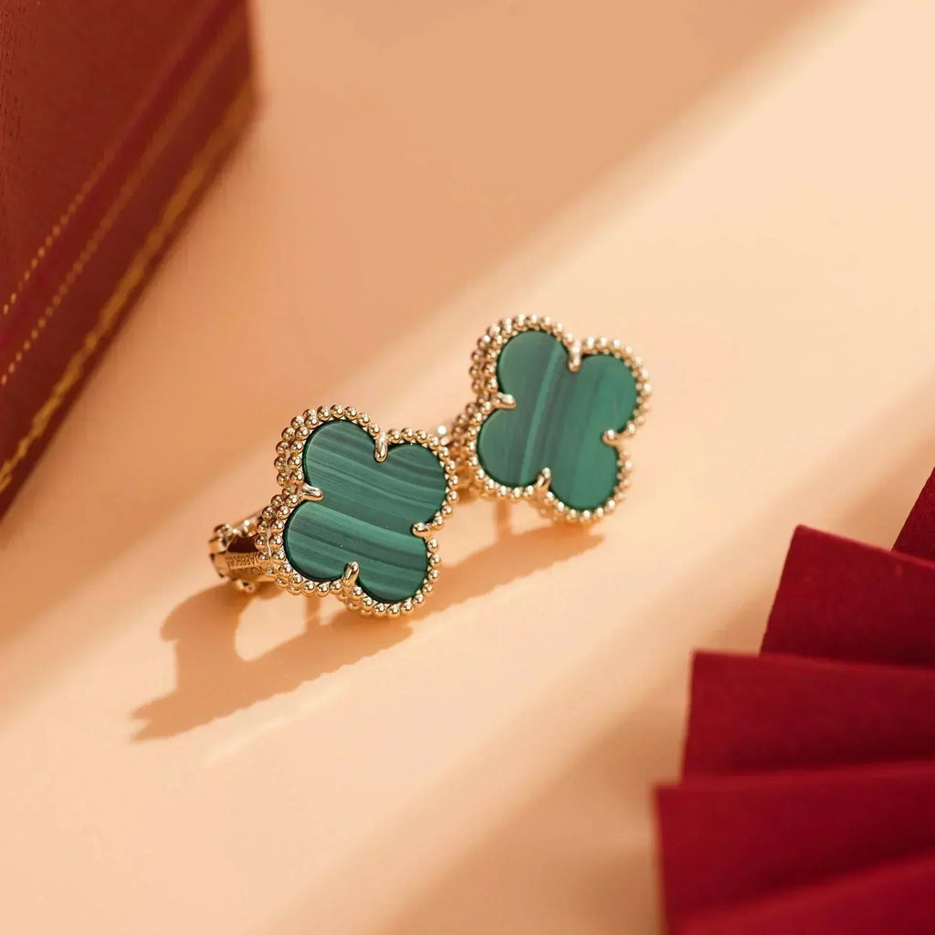 ¡®Lumi¡¯CLOVER MEDIUM 1 MOTIFS MALACHITE  EARRINGS