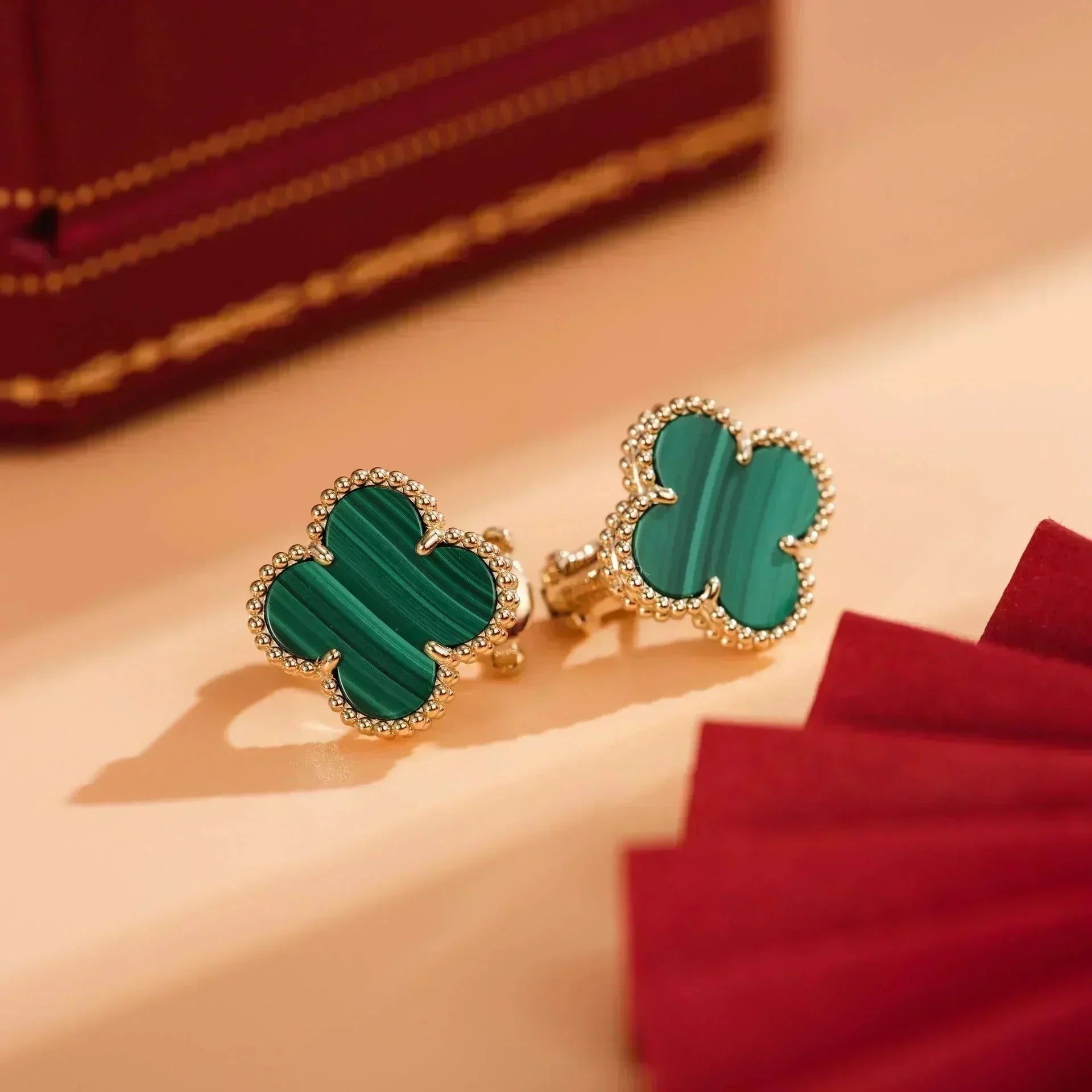 ¡®Lumi¡¯CLOVER MEDIUM 1 MOTIFS MALACHITE  EARRINGS