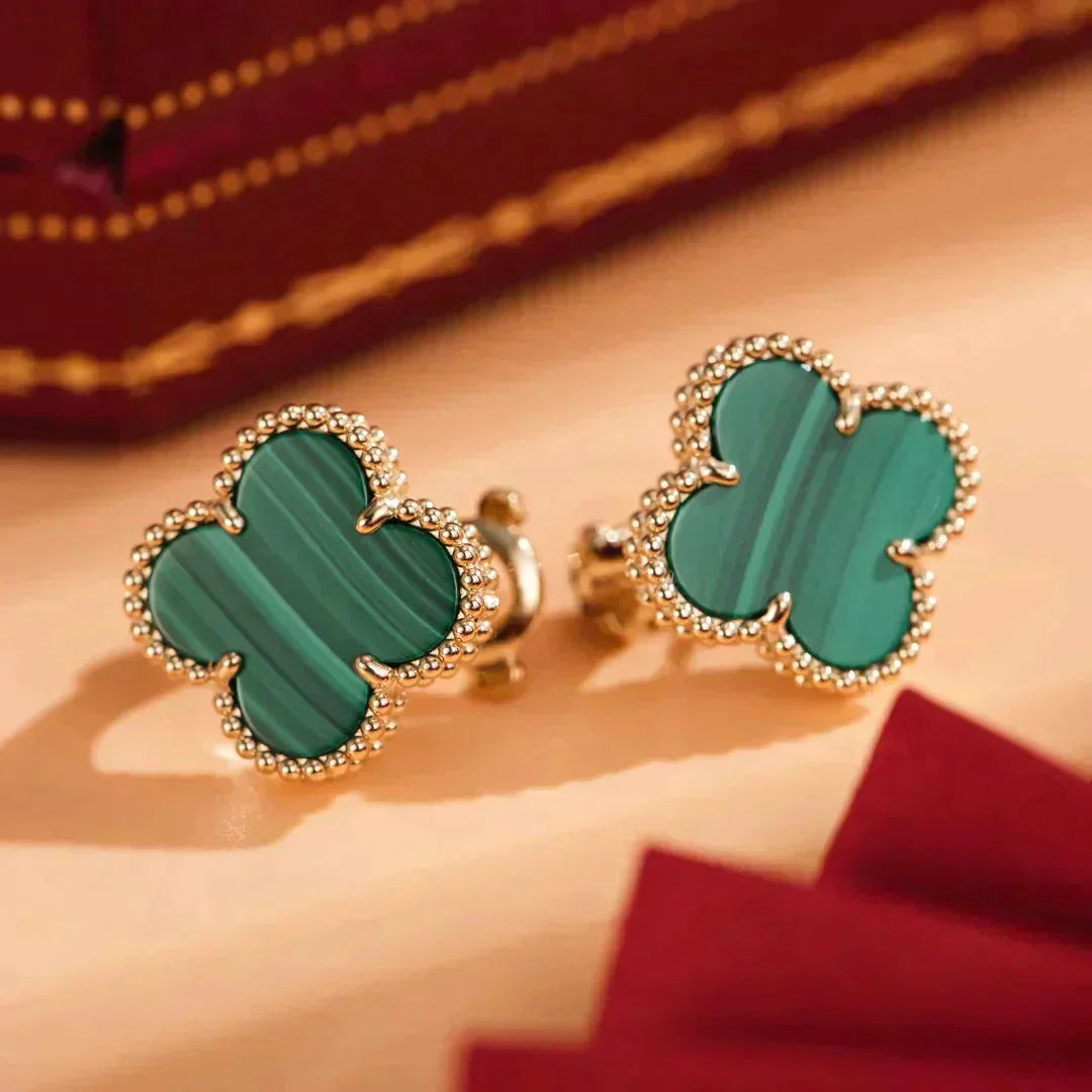 ¡®Lumi¡¯CLOVER MEDIUM 1 MOTIFS MALACHITE  EARRINGS