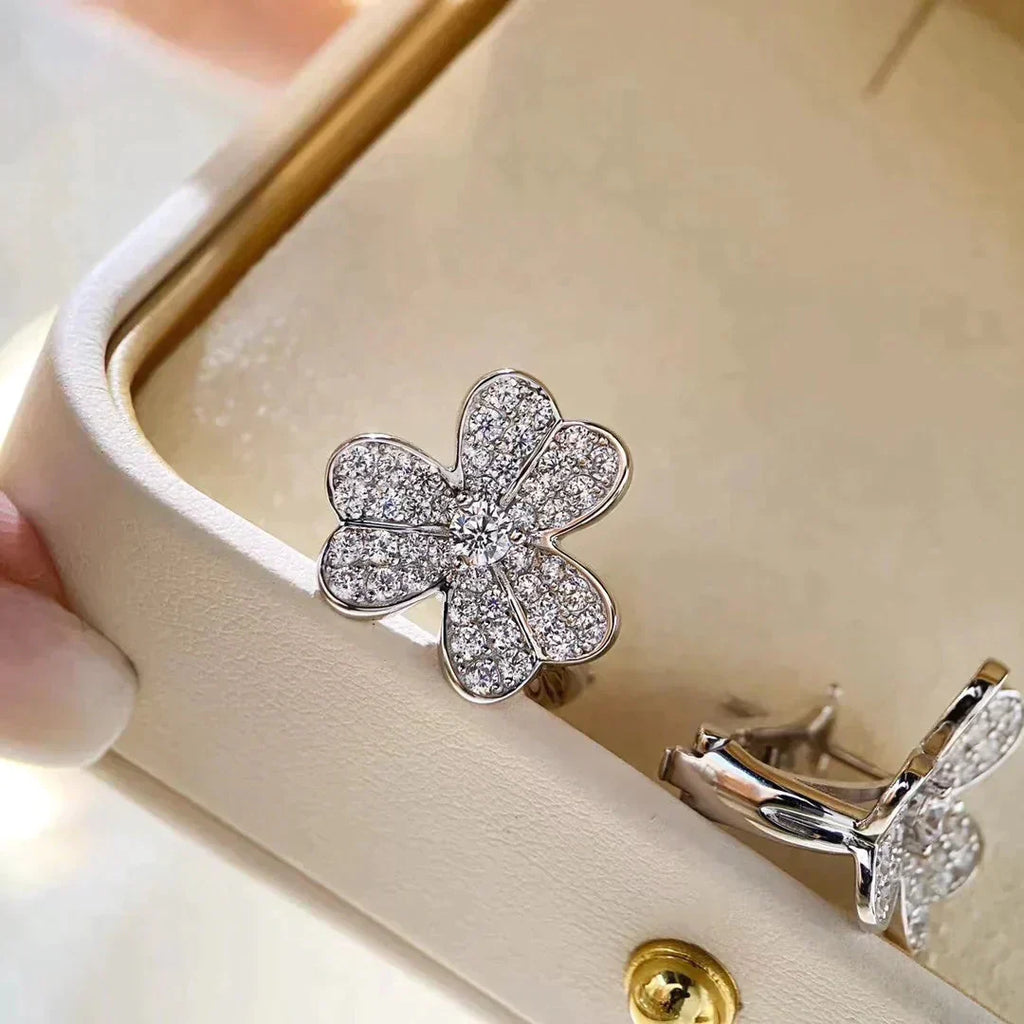 ¡®Lumi¡¯CLOVER COMOS DIAMOND EARRINGS SILVER