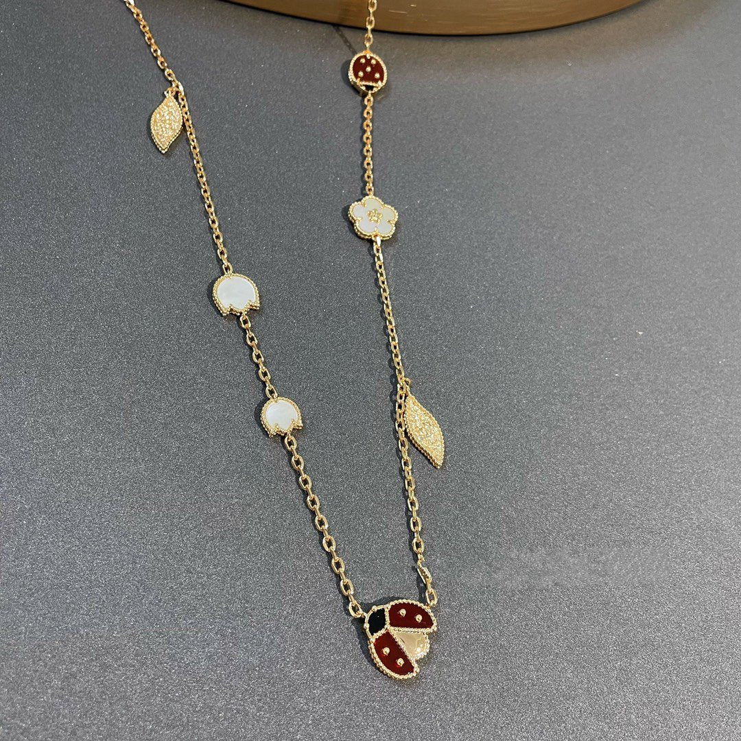 ¡®Lumi¡¯LUCKY SPRING 15 MOTIFS GOLD NECKLACE