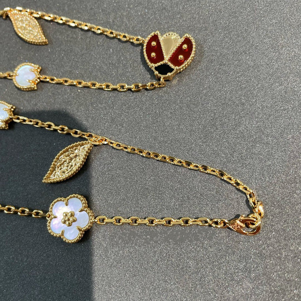 ¡®Lumi¡¯LUCKY SPRING 15 MOTIFS GOLD NECKLACE