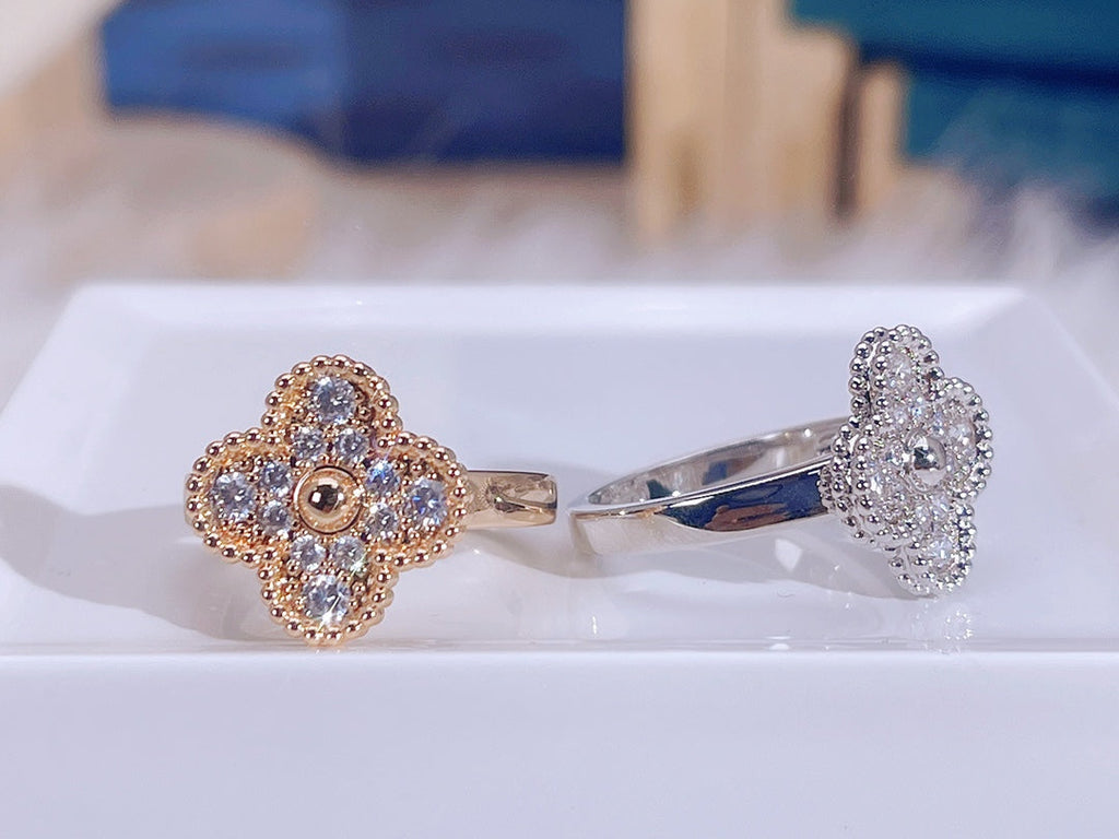 ¡®Lumi¡¯CLOVER DIAMOND RING
