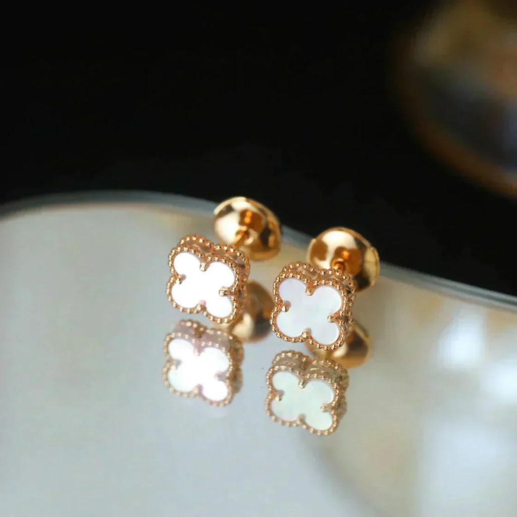 ¡®Lumi¡¯CLOVER MINI 9.5MM WHITE MOP EARRINGS
