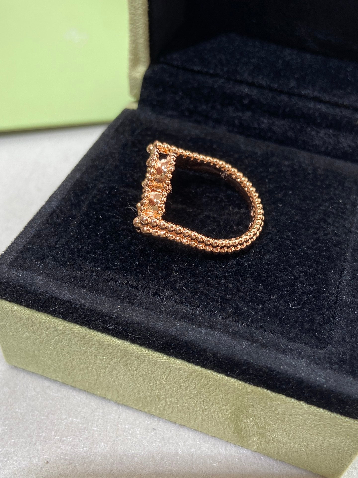 ¡®Lumi¡¯CLOVER RIVERSIBLE ROSE GOLD RING