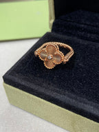 ¡®Lumi¡¯CLOVER RIVERSIBLE ROSE GOLD RING
