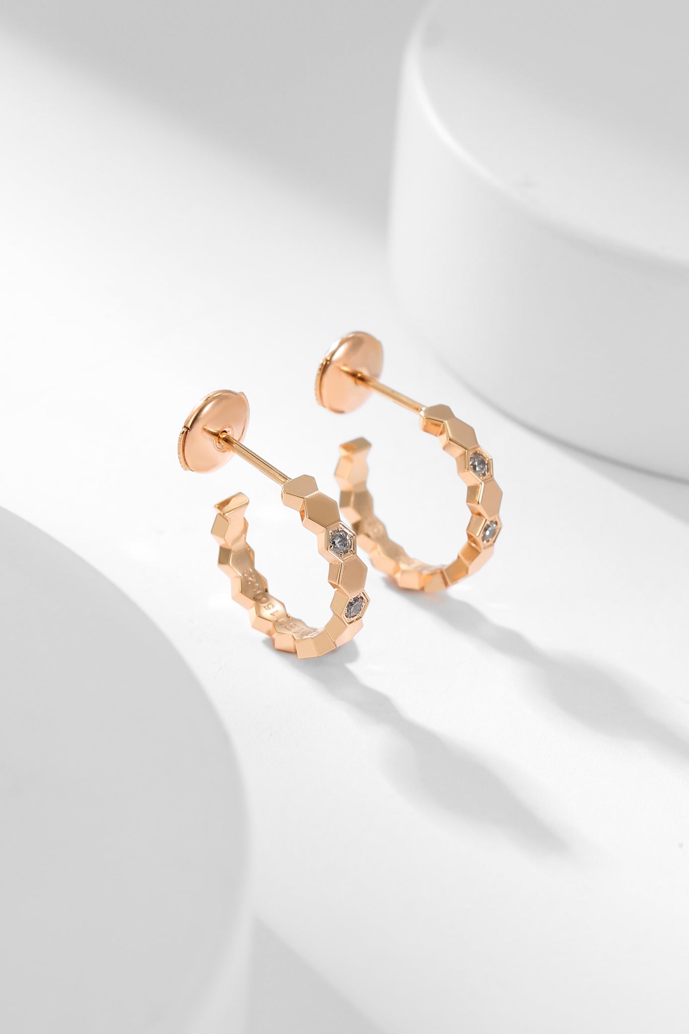 ¡®Lumi¡¯BEE LOVE DIAMOND HOOP EARRINGS
