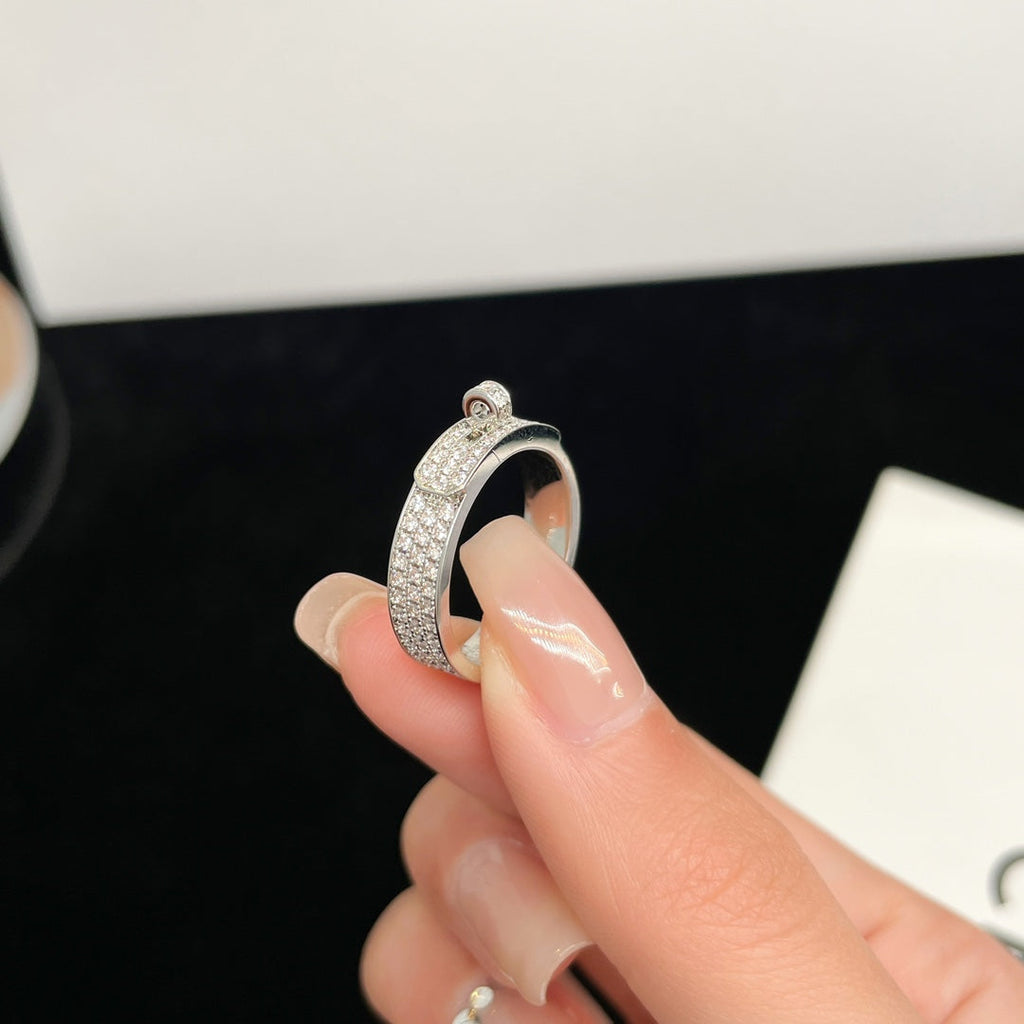 ¡®Lumi¡¯KELLY SILVER DIAMOND RING