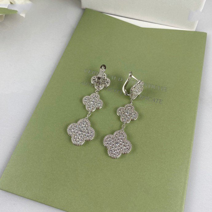 ¡®Lumi¡¯CLOVER 3 MOTIF DIAMOND SILVER DROP EARRINGS