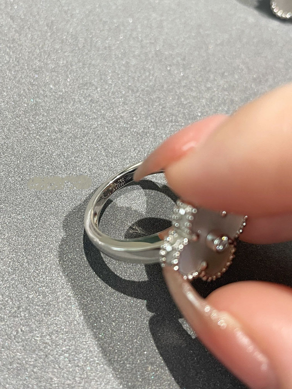 ¡®Lumi¡¯CLOVER SILVER MOP DIAMOND RING