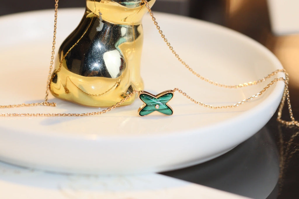 ¡®Lumi¡¯JEUX MALACHITE 1 DIAMOND PINK GOLD NECKLACE