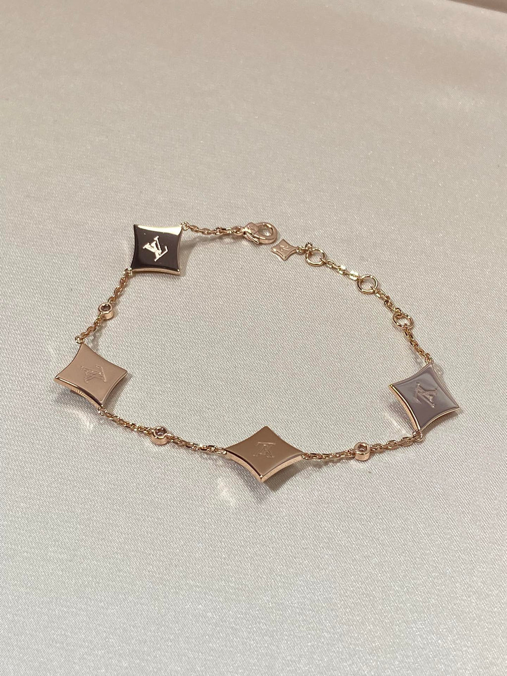 ¡®Lumi¡¯STAR 4 MOTIF MOP DIAMOND PINK GOLD BRACELET