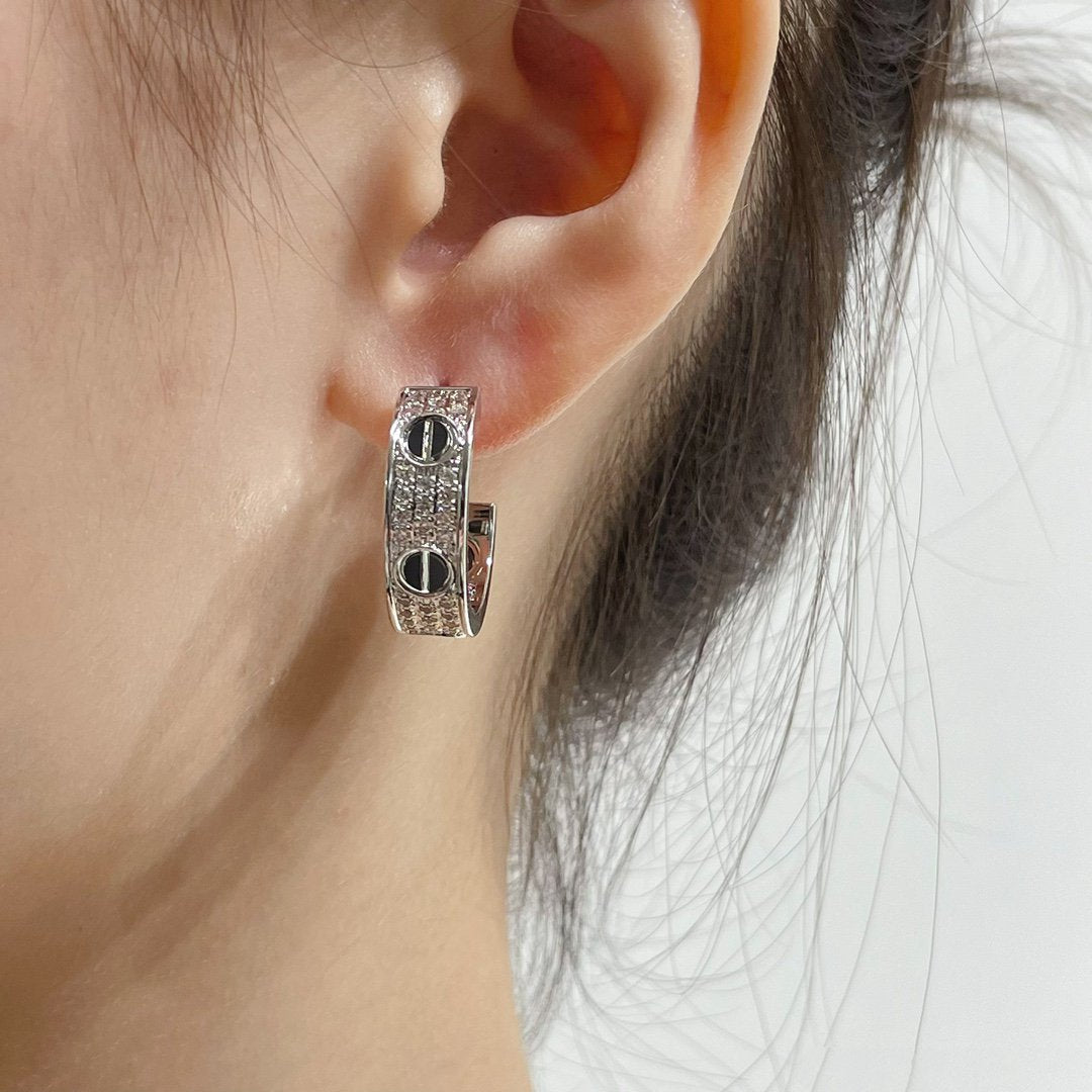 ¡®Lumi¡¯LOVE CERAMIC DIAMOND PAVED SILVER EARRINGS