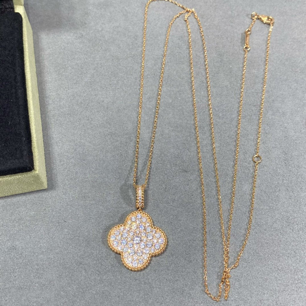 ¡®Lumi¡¯CLOVER 25MM LARGE PEDANT DIAMOND PAVED LONG NECKLACE
