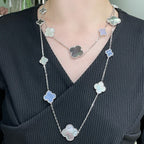 Lumi® Kleeblatt-Halskette mit 16 Motiven aus Chalcedon und Perlmutt