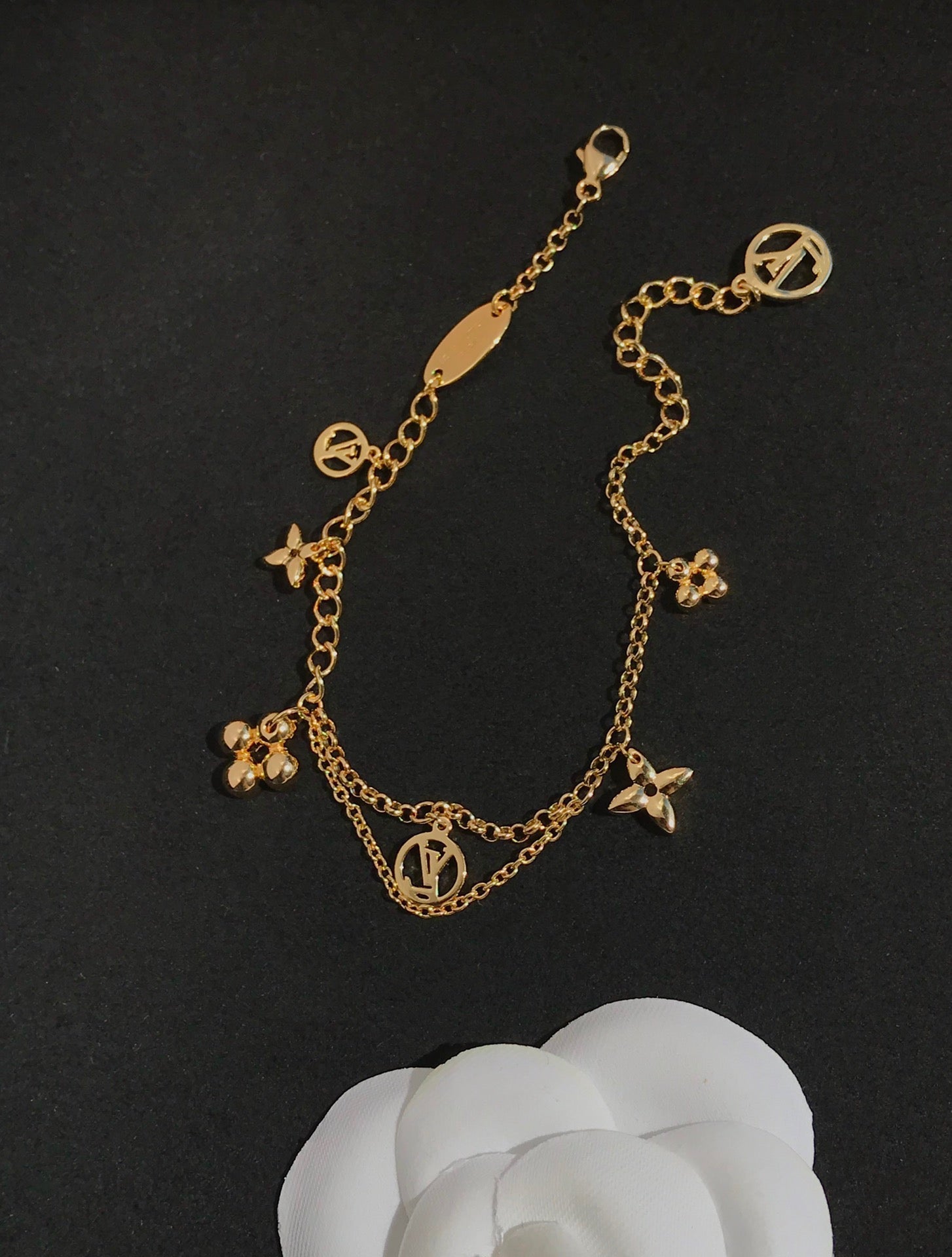 ¡®Lumi¡¯BLOOMING PINK GOLD MOP BRACELET