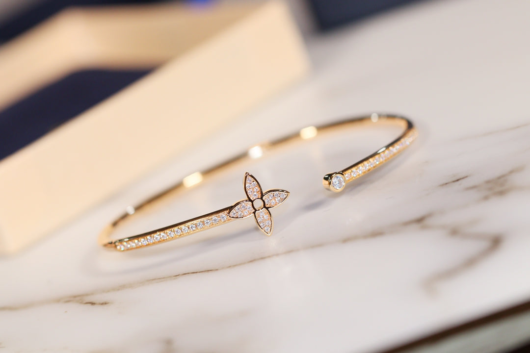 ¡®Lumi¡¯IDYLLE GOLD OPEN BRACELET DIAMOND PAVED