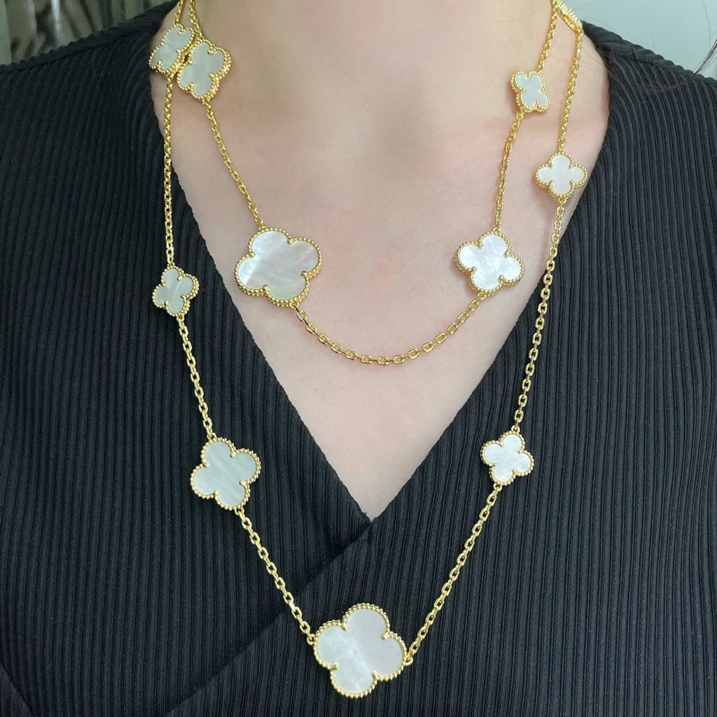 Lumi® Kleeblatt-Halskette mit 16 Motiven, weiß, mit Perlmutt- und Goldmuster