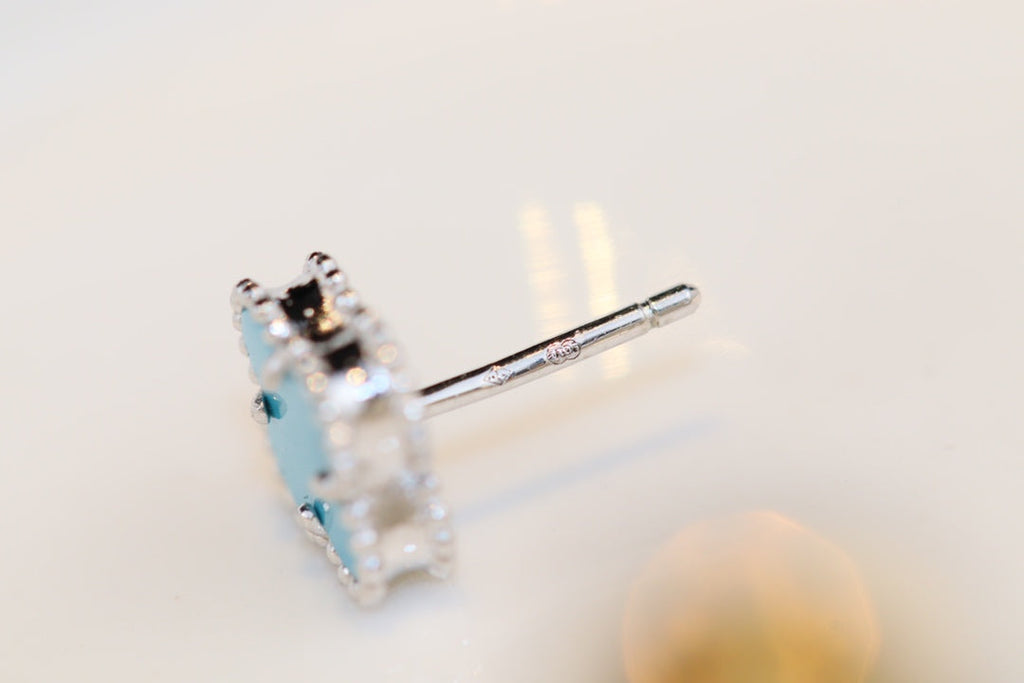 ¡®Lumi¡¯CLOVER MINI TURQUOISE SILVER STUD EARRINGS