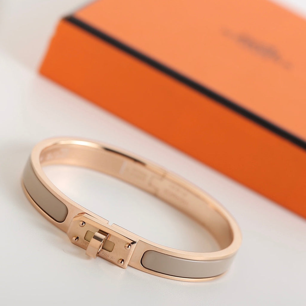 ¡®Lumi¡¯HM KELLY GREY BRACELET