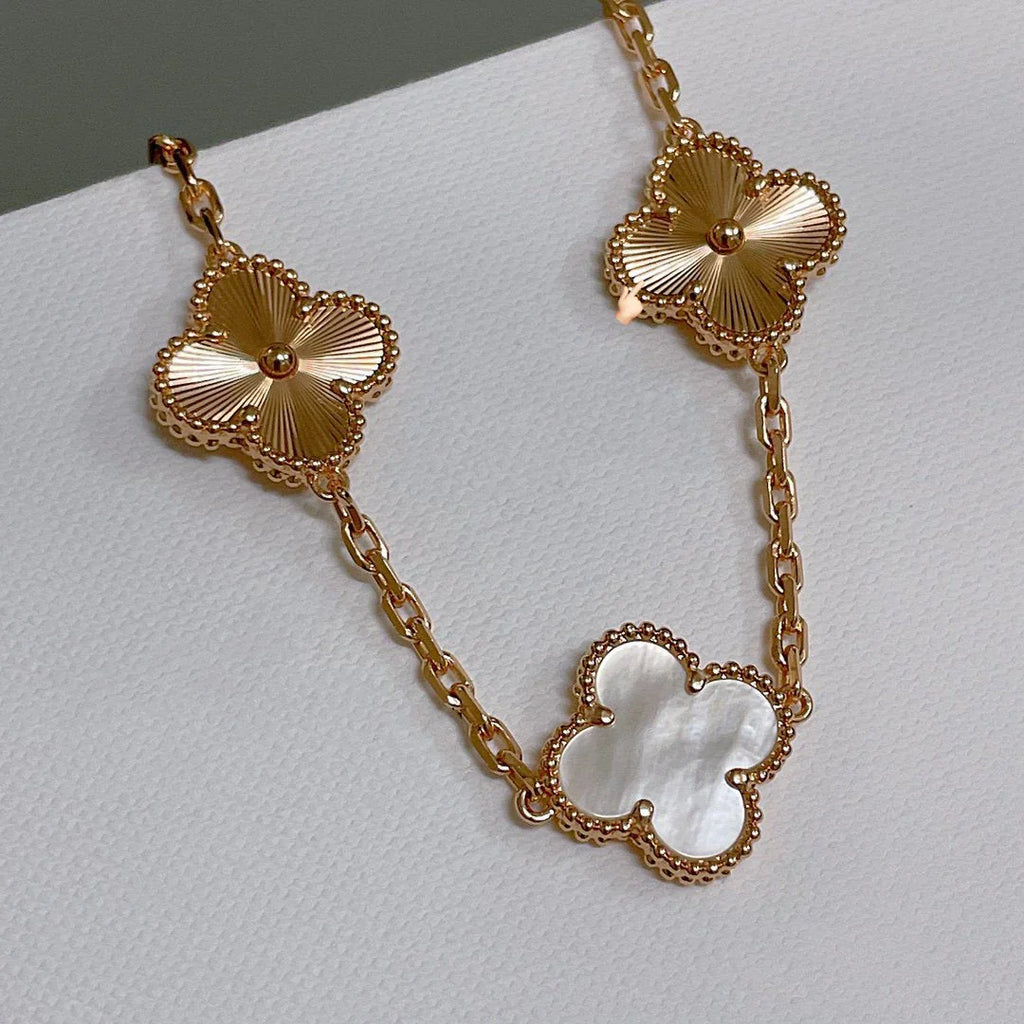 [Lumi jewelry]CLOVER WHITE PEARL MOP 5 MOTIF BRACELET COLLECTION