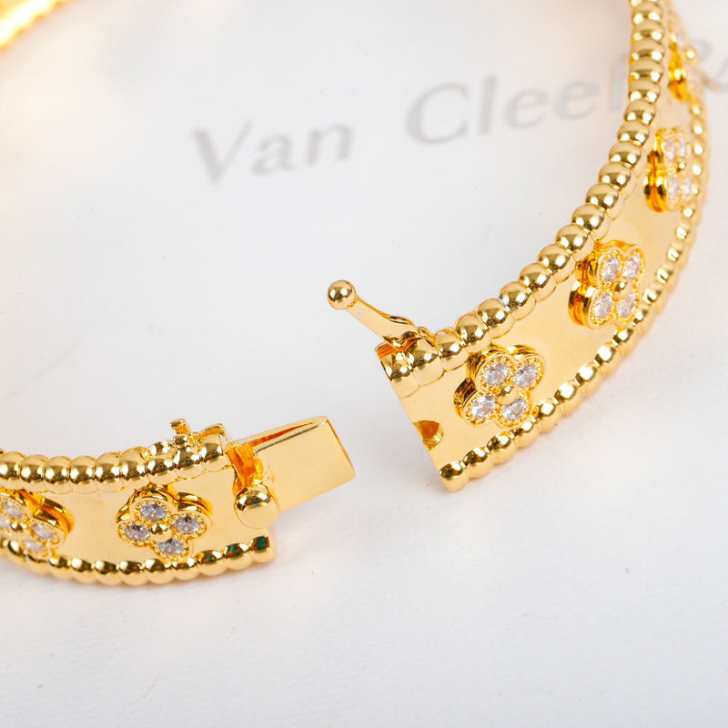 ¡®Lumi¡¯CLOVER BRACELET 8MM DIAMONDS