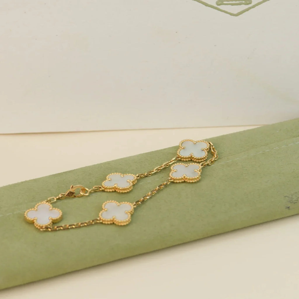 [Lumi jewelry]CLOVER WHITE PEARL MOP 5 MOTIF BRACELET COLLECTION