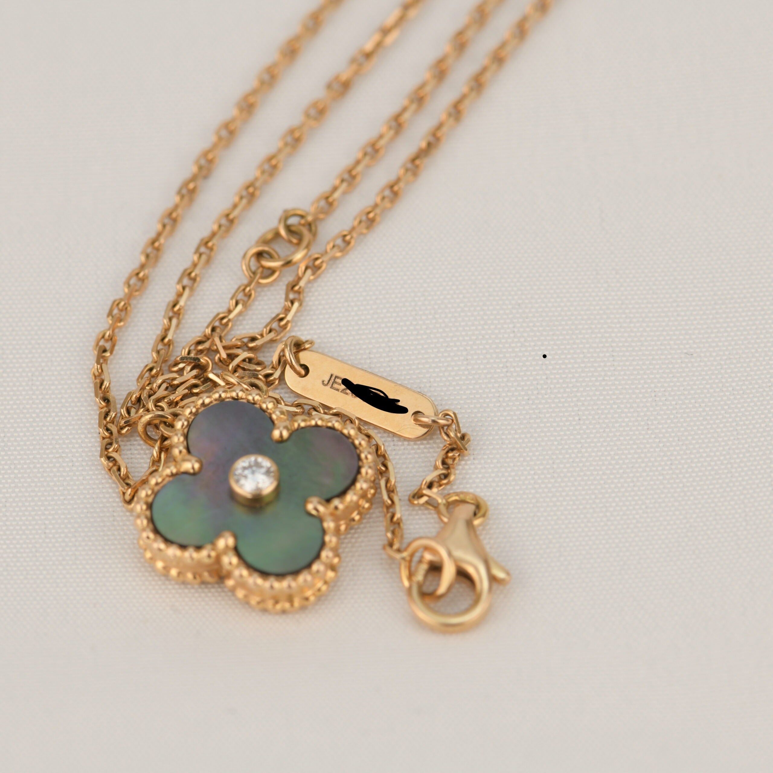 Lumi® CLOVER 15MM DIAMANT- UND PERLMUTT-HALSKETTE
