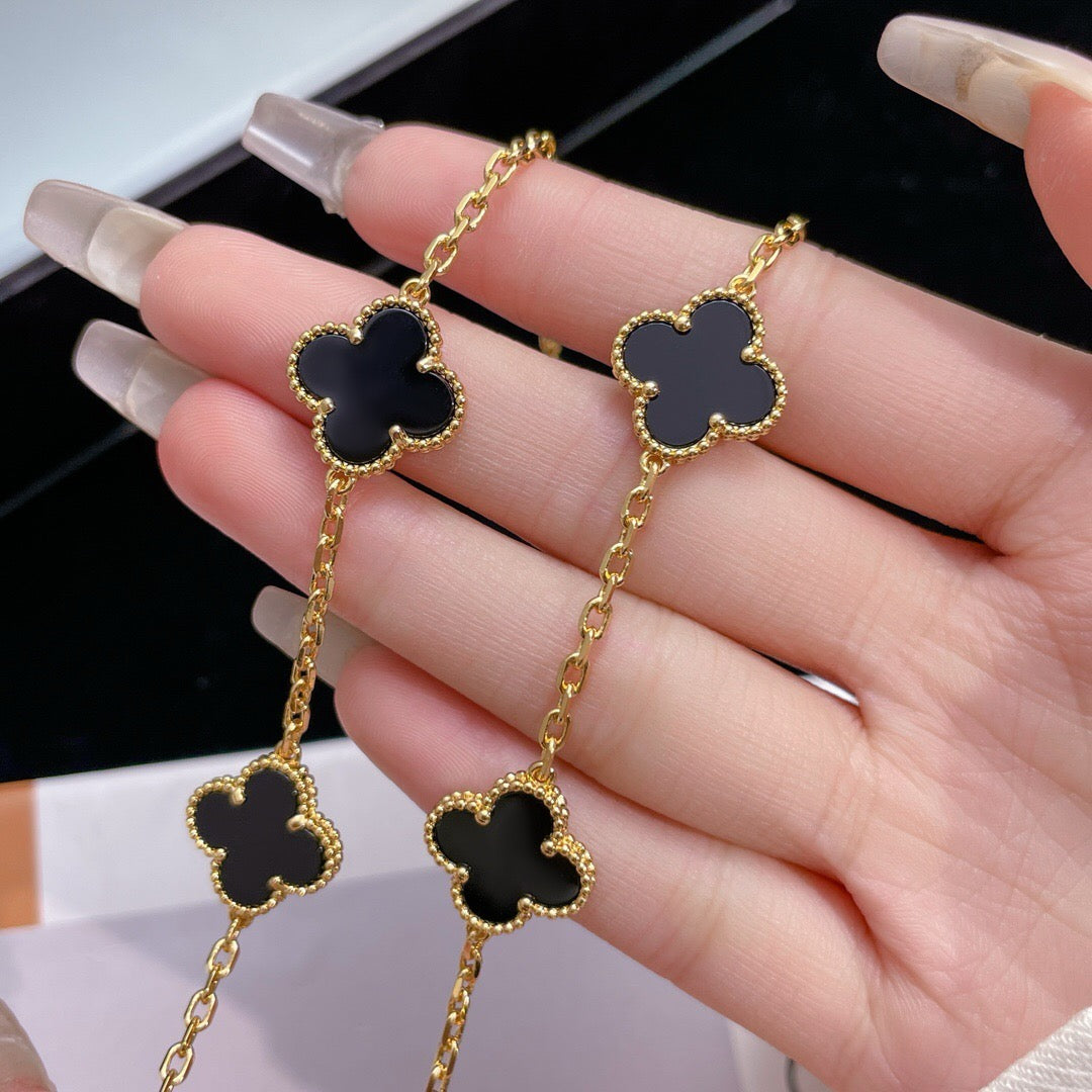¡®Lumi¡¯CLOVER 10 MOTIFS ONYX NECKLACE