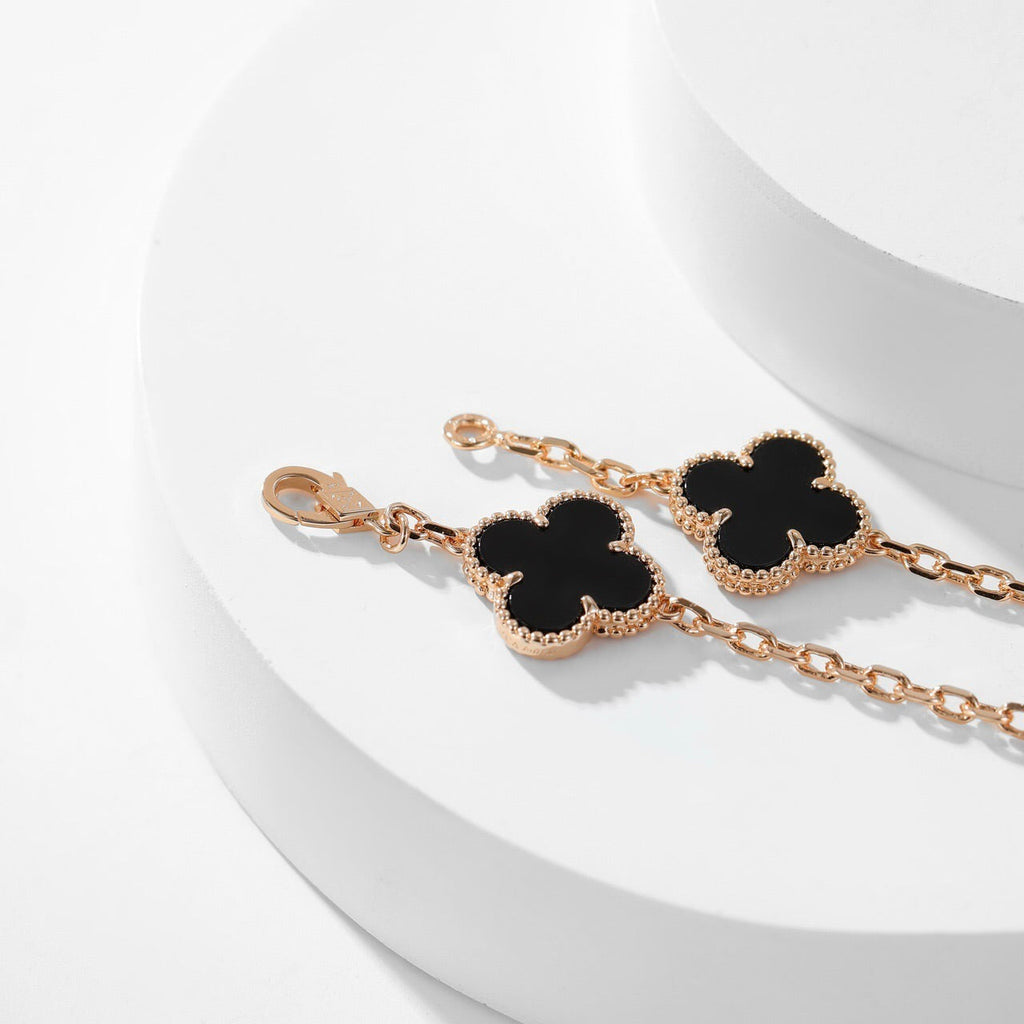 ¡®Lumi¡¯CLOVER 10 MOTIFS ONYX NECKLACE